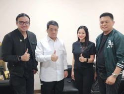 Kunjungan Sandy Tumiwa ke Wakil Menteri Desa: Upaya Meningkatkan Kemajuan Desa dan Masyarakat