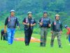 Aksi Terjun Paralayang Mengibarkan Bendera MBI Jadi Pembuka Anniversary MBI ke 7