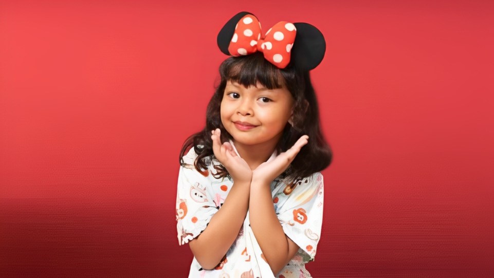 Afiza Ghania, Penyanyi Cilik berbakat yang perlu dukungan penuh warga dan Pemko Palu. (Dok. Istimewa)