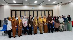 PT Anandita Kirana Rasa saat adakan program pelatihan cooking class untuk memberdayakan Perempuan Kepala Keluarga Kota Cimahi. (Dok. Istimewa)