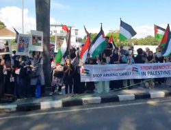 Aksi FPN di Ibu Kota Asia Afrika Bandung: “Stop Genocide, Stop Arming Israel!