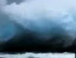 Peringatan Tsunami di 10 Wilayah Indonesia, Warga Di Imbau Jauhi Pesisir Pantai