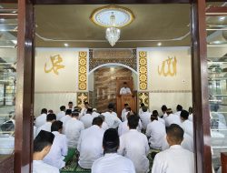 Doa Bersama di Masjid Al-Muhajirin Lapas Tulungagung, Pegawai dan WBP Panjatkan Doa untuk Negeri