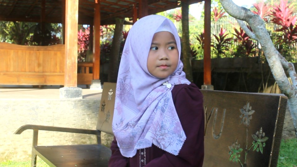 Nashiha Syahla, Penyanyi lagu religi Ramadhan terbaru 2026, Surat Kecil Untuk Nabi. (Dok. Istimewa)