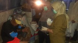 Wujud Gotong Royong: Warga, Dinsos, dan Puskesmas Bersatu Bantu Pasien Sakit Berat di Jakarta Barat