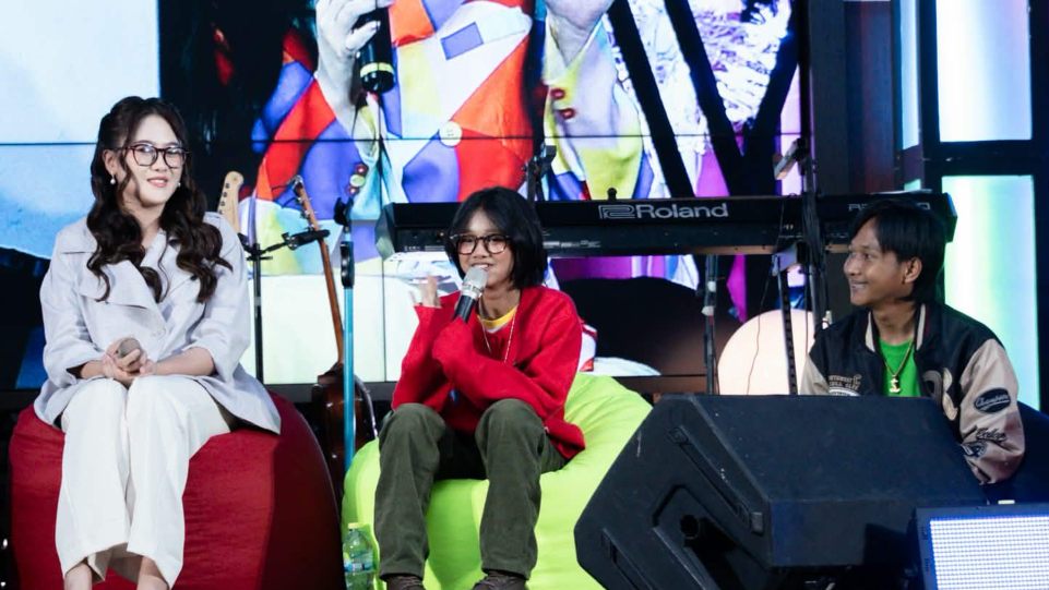 Naura Bahri, penyanyi asal Batam, Kepulauan Riau, menjadi perbincangan publik setelah viral di media sosial. (Dok. Istimewa)