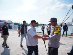 Kapal MV Egon Tiba di Pelabuhan Krueng Geukueh, Kapolres Lhokseumawe Terima Bantuan Polri