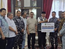 Pemerintah Kota Batam bersama TNI AL Kodaeral IV Jajaran Koarmada RI Berikan Donasi Bencana Alam Kepada Pemprov Sumbar