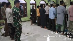 Hangatnya Kebersamaan TMMD Ke-127, Satgas dan Warga Tarawih Bersama di Sukamaju