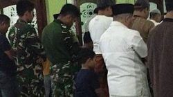 Pererat Kemanunggalan, Satgas TMMD Tarawih Bersama Warga Sukamaju