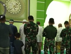 Satgas TMMD Depok Tarawih Bersama Warga di Masjid Baitul Rahim