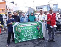 Forum Ulama Aktivis Islam Gelar Aksi Berbagi Takjil di Depan mall Jambu 2 Bogor