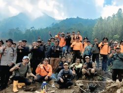 Perhutani Bersama Stakeholder Gelar Penanaman Pohon di Pasirlangu