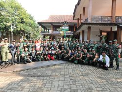 Hari Bumi: Pangdam Jaya & Arif Kamarudin Angkat 400 Kg Ikan Invasif dari Setu Babakan