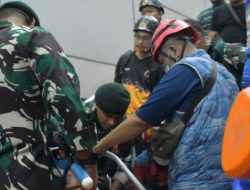 Detik-Detik Tabrakan KA di Bekasi Timur, Prajurit Kodam Jaya Berpacu dengan Waktu Selamatkan Korban