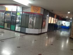 Pedagang Minta Pemda DKI Benahi Kisruh Istana Pasar Baru