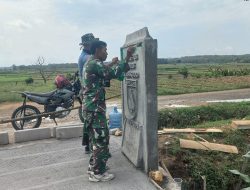 Pengecatan Tugu Prasasti TMMD Reguler ke-128 Kodim Pati Jadi Penanda Semangat Pengabdian