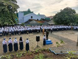 Upacara Bendera Smpn 22 Depok, Dandim 0508/Depok Bertindak Selaku Inspektur Upacara