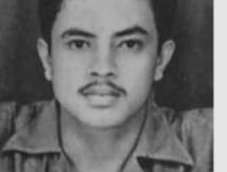 Robert Wolter Monginsidi: Lelaki Dengan Sorot Mata Yang Tajam