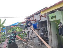 Pemasangan Seng dan Plester Dinding Luar MCK Masjid Quba Terus Berjalan di Desa Umbele
