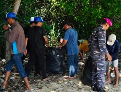 Kodaeral IV Peringati HUT Pertama dengan Aksi Bersih Pantai dan Bakti Sosial untuk Nelayan