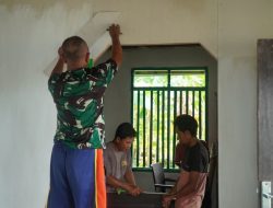 Satgas TMMD Bersama Warga Lanjutkan Tahap Finishing Renovasi RTLH Milik Bapak Hardi di Desa Pulau Dua