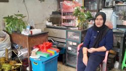 Jumat Berkah, Warung Es Kelapa Gondang Legi Makmur Bagikan Porsi Gratis untuk Jemaah dan Warga