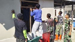 Pemasangan Dinding Kalsiboard Tandai Kemajuan Renovasi RTLH TMMD Ke-129 di Desa Umbele Lama
