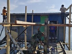 Pemasangan Tiang Rumah Tandai Kemajuan Renovasi RTLH Milik Ibu Samsia di Desa Umbele