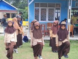 Satgas TMMD Tanamkan Wawasan Kebangsaan Melalui Pelatihan PBB di SDN Umbele