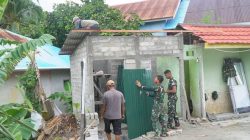 Pemasangan Atap Seng Tandai Kemajuan Pembangunan MCK Masjid Quba Desa Umbele