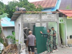 Pemasangan Atap Seng Tandai Kemajuan Pembangunan MCK Masjid Quba Desa Umbele