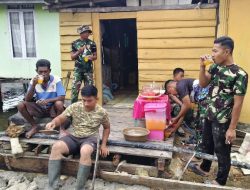 Warga Desa Polewali Siapkan Minuman dan Snack untuk Personel Satgas TMMD dan Masyarakat