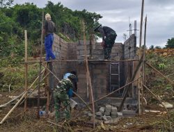 Pembuatan Batako Dikebut, Dukung Pembangunan MCK Masjid Desa Polewali