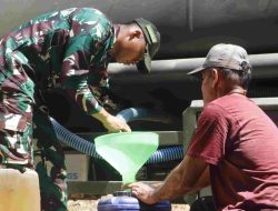 Hadir Membawa Kehidupan, Brigif TP 32/Mangkalihat Salurkan Air Bersih Bagi Masyarakat