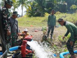 Berkat Sinergitas TNI dan Masyarakat, Aliran Air Bersih di Desa Umbele Berjalan Lancar
