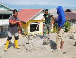 Satgas TMMD Bantu Perbaiki Fasilitas Umum Jalan Dermaga yang Rusak