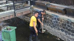 Sambut HUT Kemerdekaan RI ke 81, Polres Kebumen Bersihkan Asrama dan Jalan Sarbini