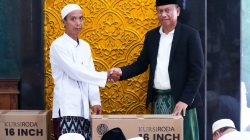 Hadiri Maulid Nabi di Pisangan Timur, Wali Kota Munjirin Serahkan Tiga Kursi Roda