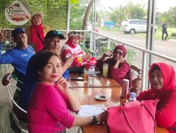 Ketua Panpel Nurul Rosalina Pimpin Rapat Pemantapan Milad ke-2 JA’PERS di Cafe Taman Tanah Sareal