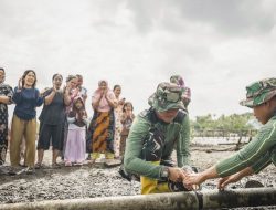 Air Bersih Lintas Laut, Satgas TMMD Hadirkan Solusi untuk Masyarakat Kepulauan Umbele