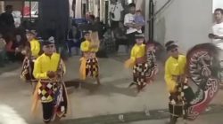 “Semarak HUT RI, Warga Pagakwungu Gelar Kuda Lumping dan Makan Bersama”
