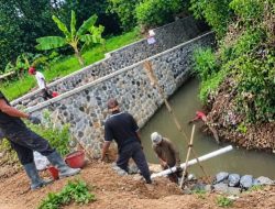 Jalan Poros Mulus, Hasil Tani Lancar! Begini Realisasi Bankeu di Cihideung Udik