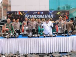 Polres Cimahi Musnahkan 15 ribu Botol Miras, OKT dan Ratusan Knalpot Brong