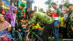 KASAD Serahkan Kursi Roda dan Bantuan Sembako kepada Warga Lebak Muncang