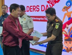 Kejari Kota Bogor Raih Penghargaan KPPN Bogor atas Penyampaian SPM Gaji Induk secara Cepat dan Akurat
