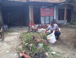 Jajaran Pengurus DPD Partai Gerakan Rakyat Sukabumi Gelar Kerja Bakti di Sekretariat Legos Cicurug